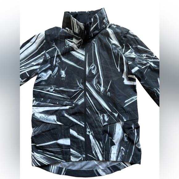 Nike Shield full zip hooded running jacket black white size women’s XS - Picture 3 of 8